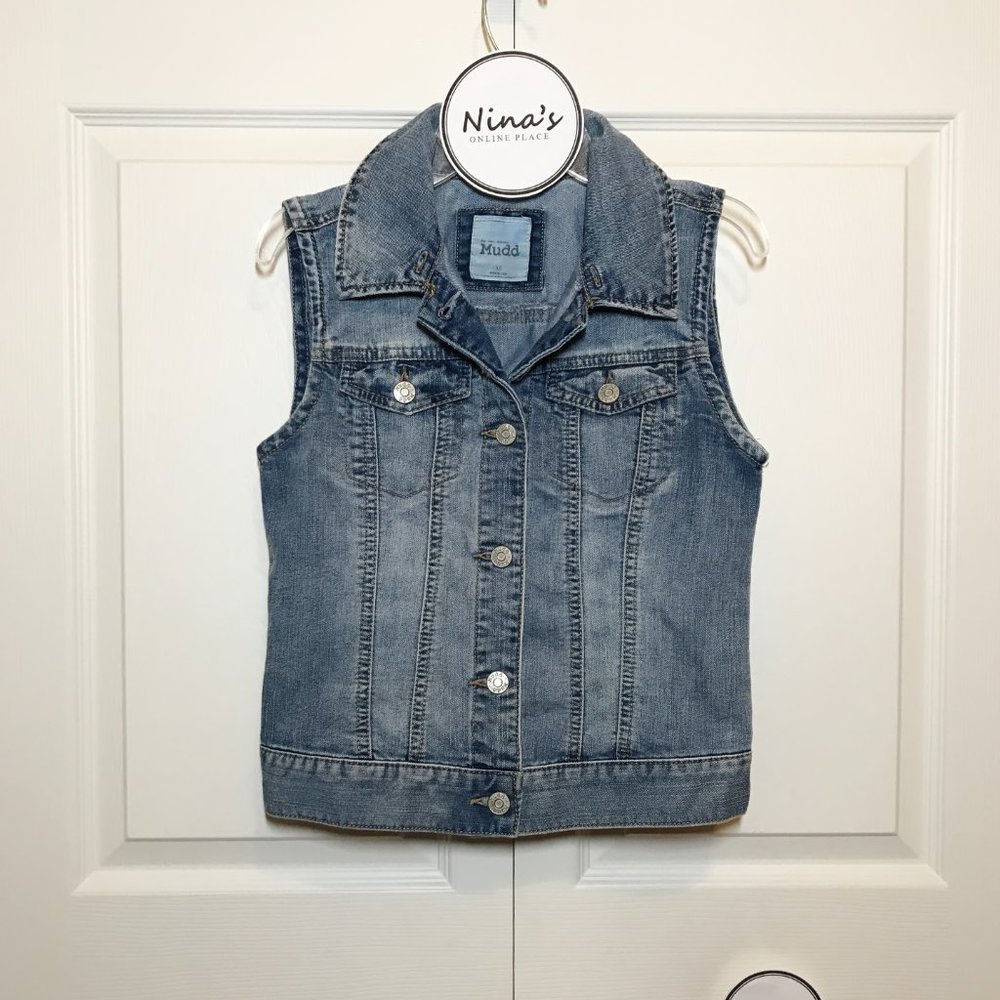 Mudd Juniors Vintage Hooded Denim Vest Medium-Blue-Wash Size XS